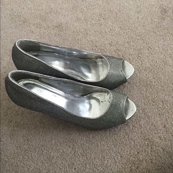 Sparkly heels 👠 - Picture 4 of 5